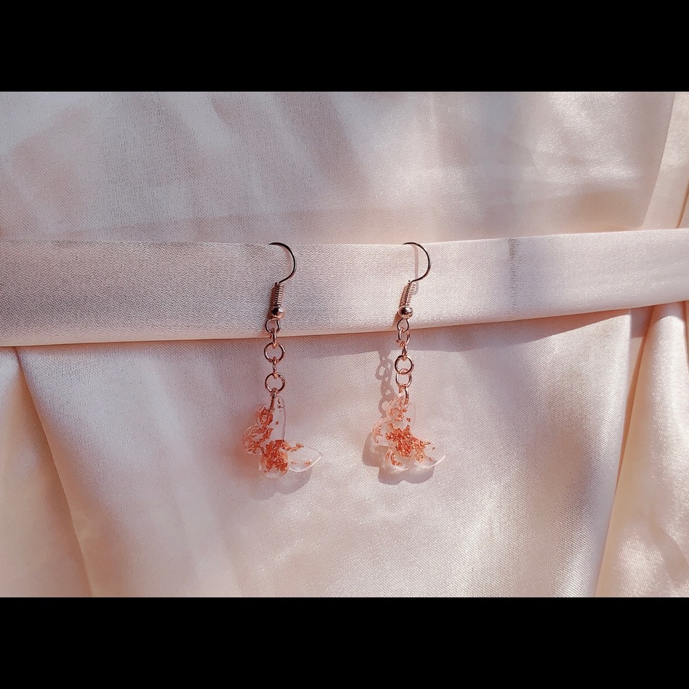 Rose gold butterfly earring